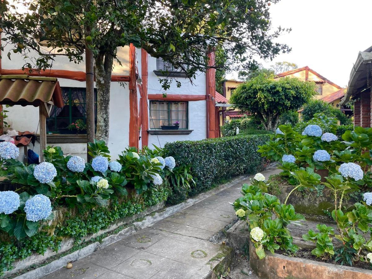 Casa Heidi, Apanecaヴィラ エクステリア 写真