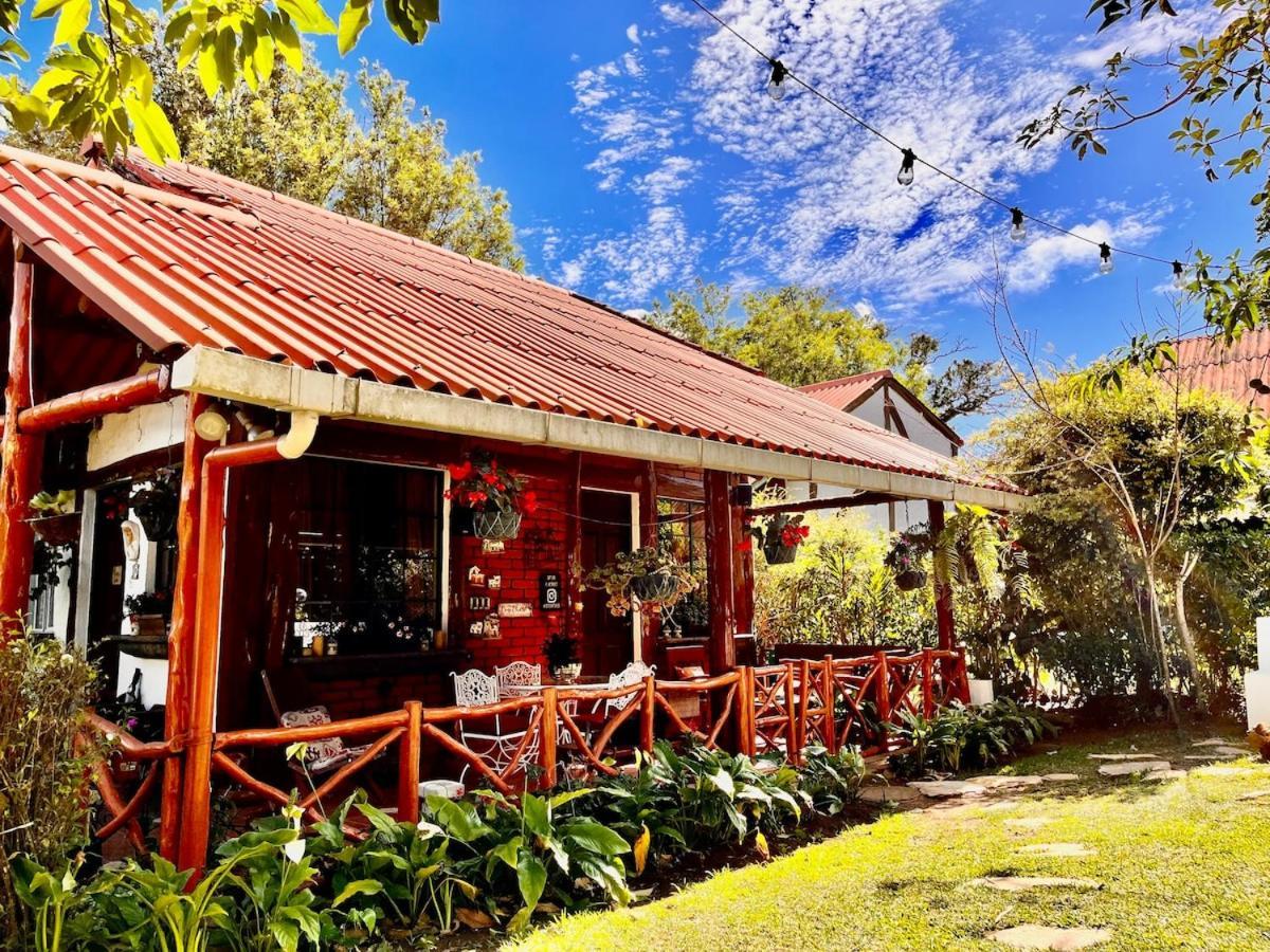 Casa Heidi, Apanecaヴィラ エクステリア 写真
