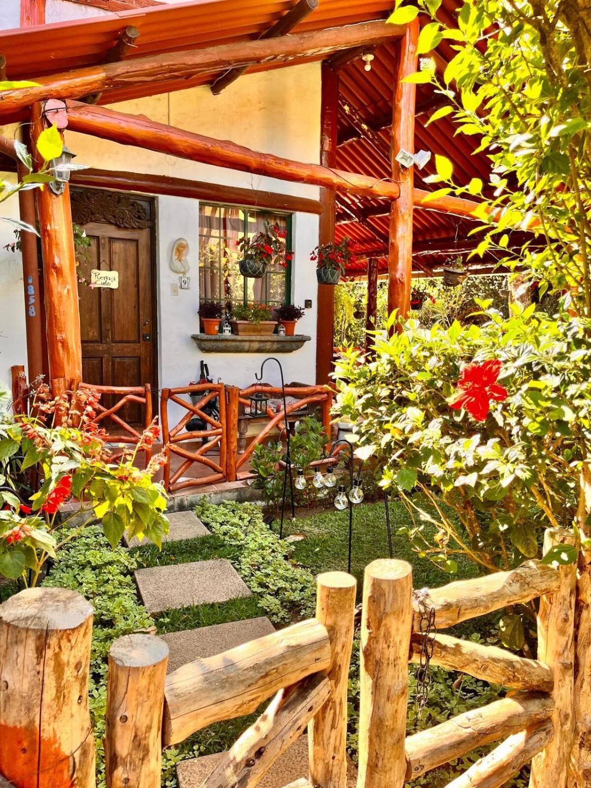 Casa Heidi, Apanecaヴィラ エクステリア 写真